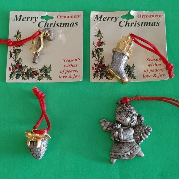 MERRY CHRISTMAS PEWTER GRAY TREE ORNAMENTS. - Picture 1 of 5